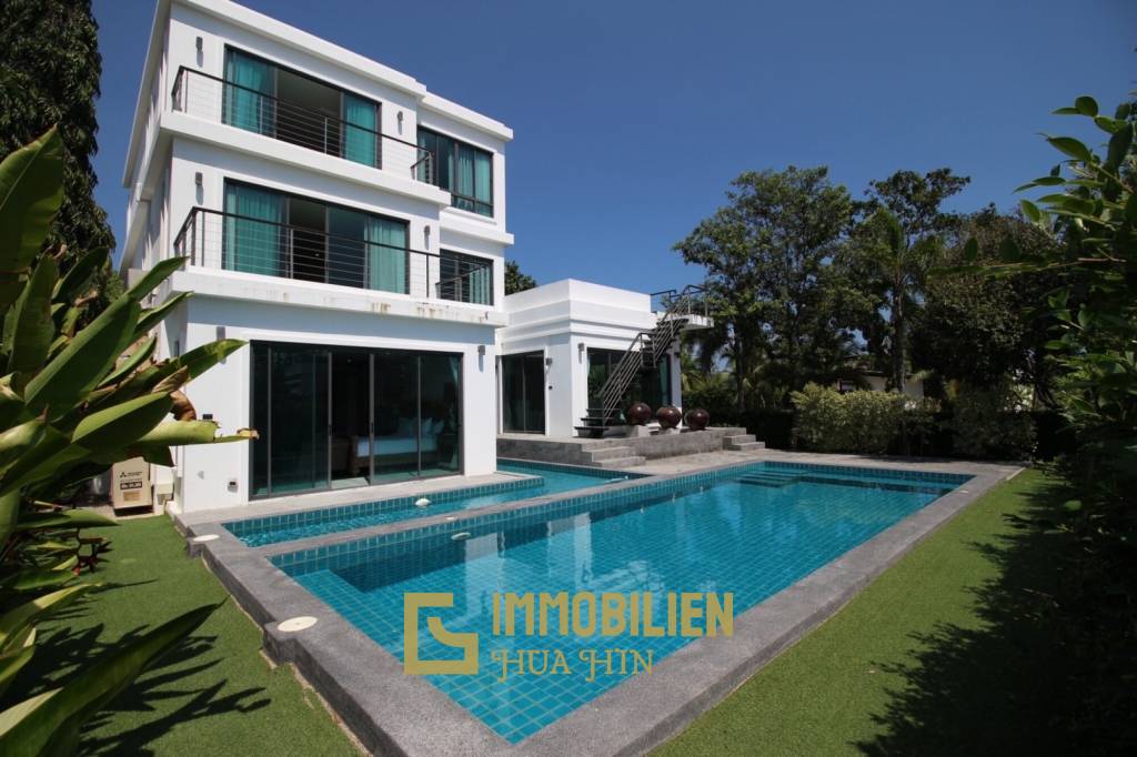 Luxuriöse moderne Strandvilla in Hua Hin in der Nähe des Flughafens