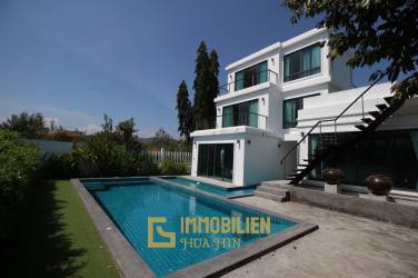 Luxuriöse moderne Strandvilla in Hua Hin in der Nähe des Flughafens