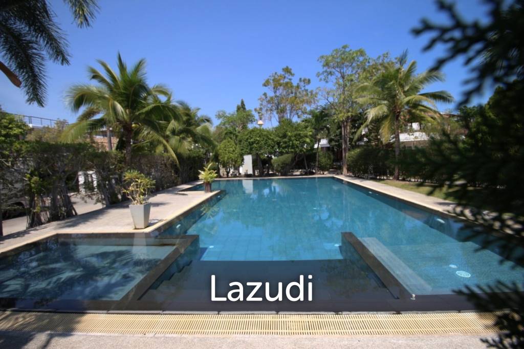 Luxury Modern Beachfront Villa in Hua Hin