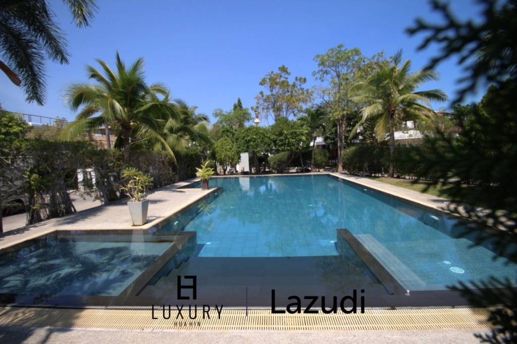 บ้านเดี่ยว 3 ชั้นหรูหราในหัวหินพร้อมสระว่ายน้ำส่วนตัว ใกล้สนามบินหัวหิน