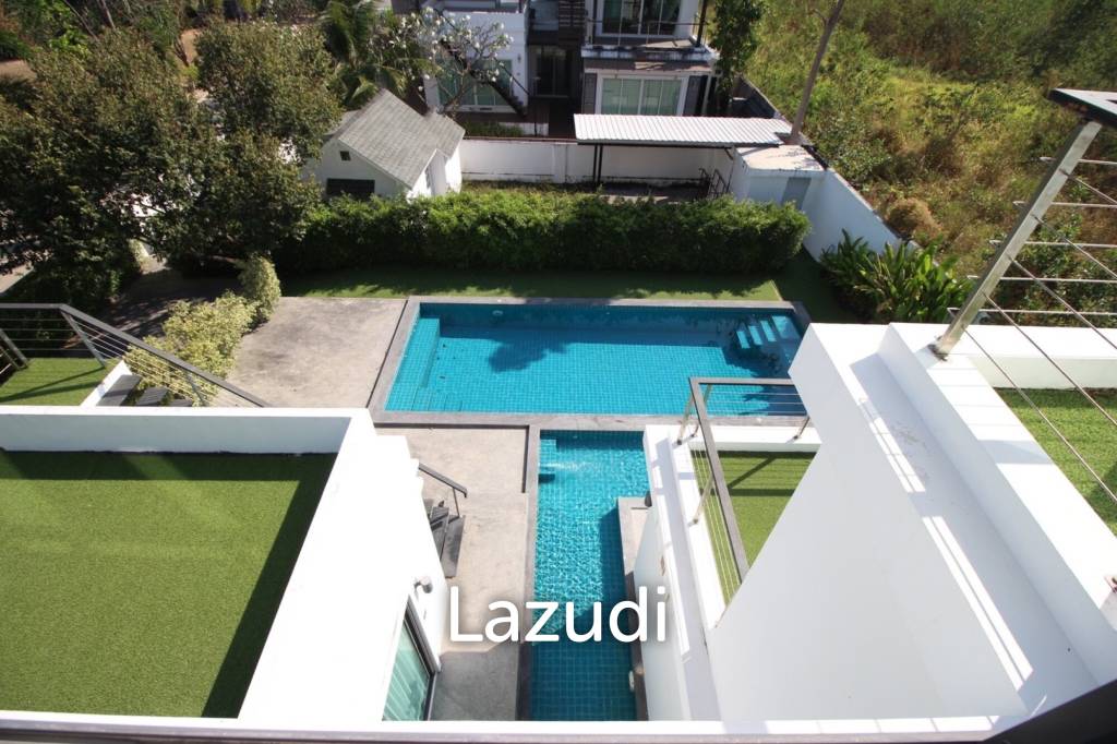 Luxury Modern Beachfront Villa in Hua Hin