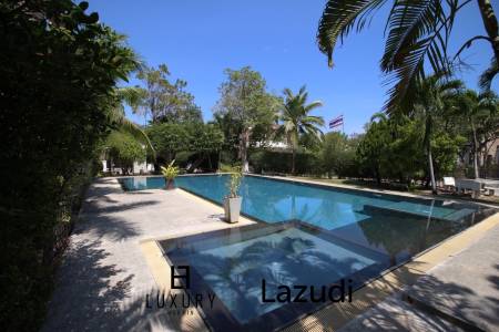 บ้านเดี่ยว 3 ชั้นหรูหราในหัวหินพร้อมสระว่ายน้ำส่วนตัว ใกล้สนามบินหัวหิน