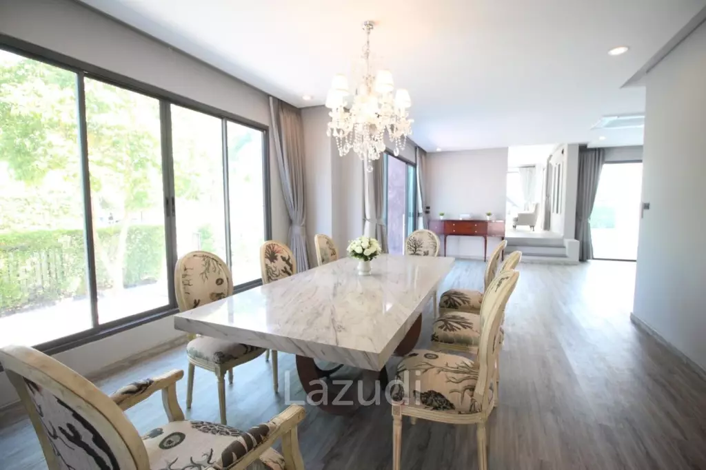 Luxury Modern Beachfront Villa in Hua Hin