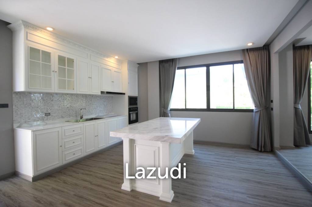 Luxury Modern Beachfront Villa in Hua Hin