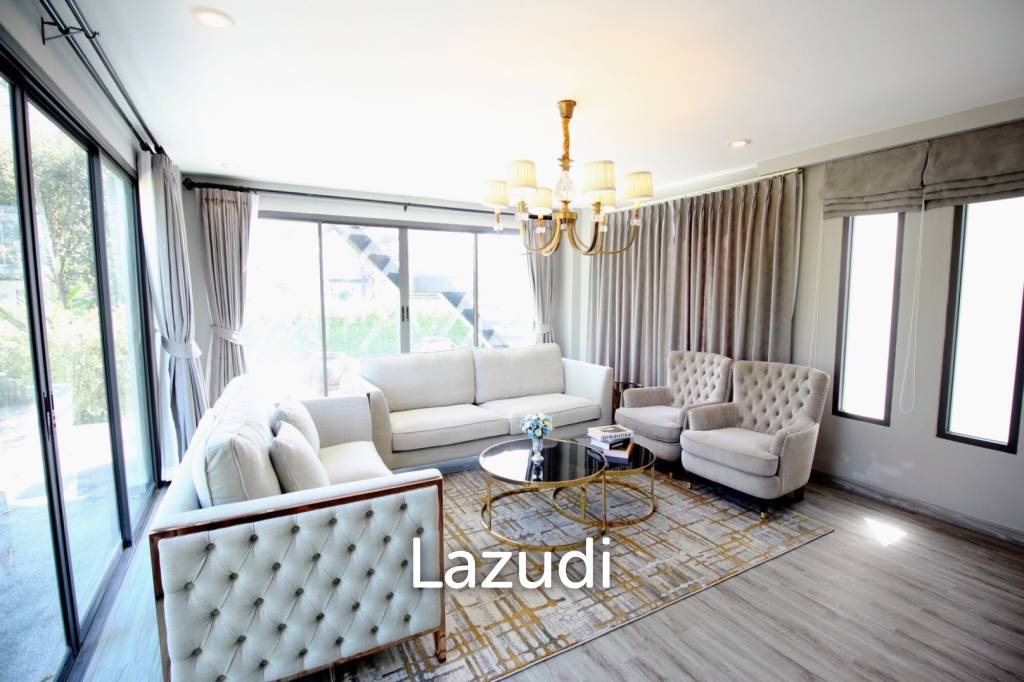Luxury Modern Beachfront Villa in Hua Hin