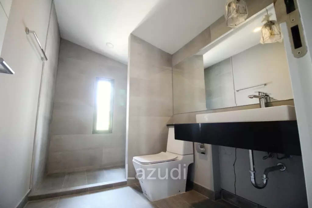 Luxury Modern Beachfront Villa in Hua Hin