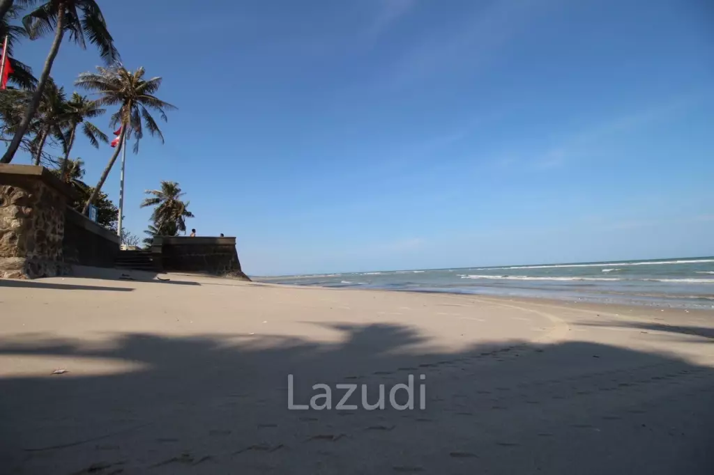 Luxury Modern Beachfront Villa in Hua Hin