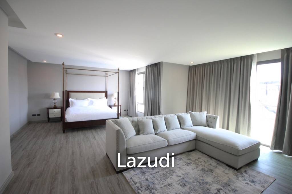 Luxury Modern Beachfront Villa in Hua Hin