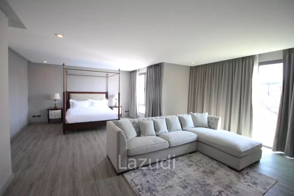 Luxury Modern Beachfront Villa in Hua Hin