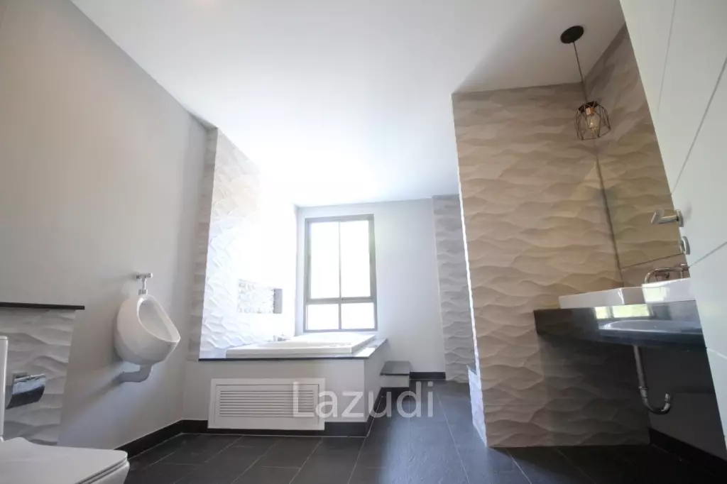 Luxury Modern Beachfront Villa in Hua Hin