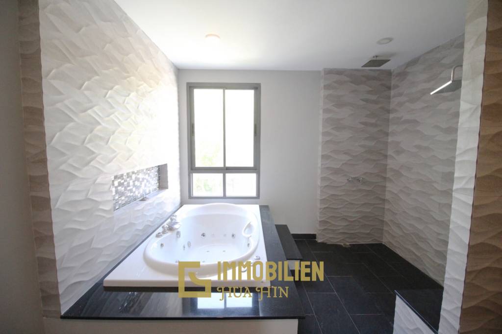 Luxuriöse moderne Strandvilla in Hua Hin in der Nähe des Flughafens