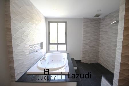 บ้านเดี่ยว 3 ชั้นหรูหราในหัวหินพร้อมสระว่ายน้ำส่วนตัว ใกล้สนามบินหัวหิน