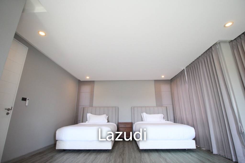 Luxury Modern Beachfront Villa in Hua Hin
