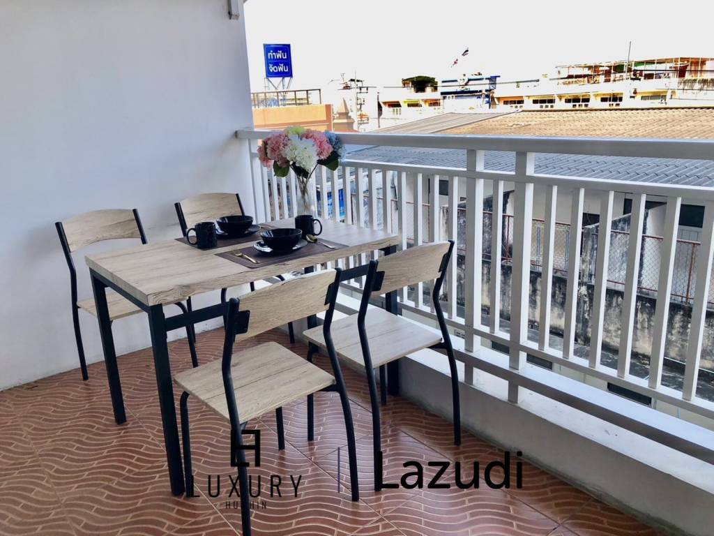 полностью меблированная / открытая планировка / балкон