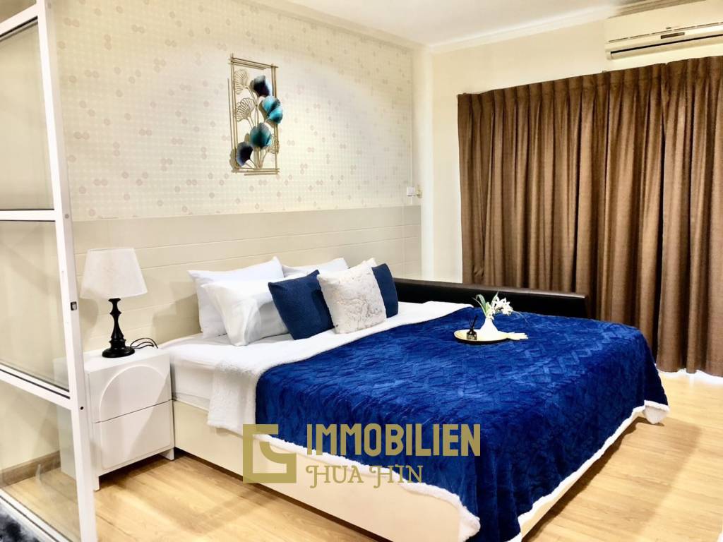 voll möbliert / offener Grundriss / Balkon