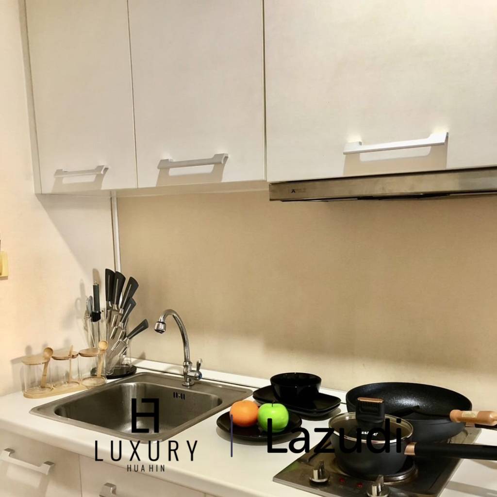 полностью меблированная / открытая планировка / балкон