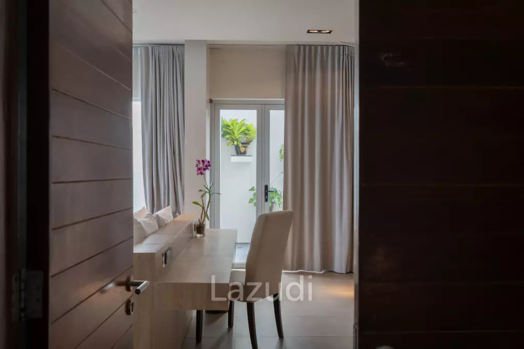 Panoramic Sea-View Cliff-Top Pool Villa, Walking Distance to Surin Beach