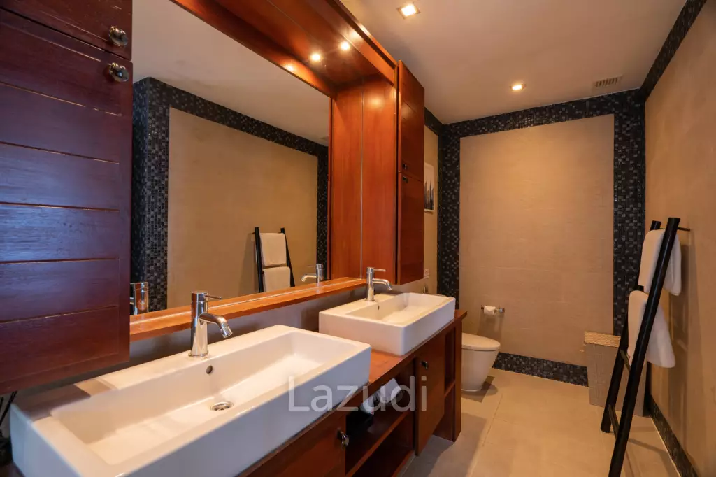 Panoramic Sea-View Cliff-Top Pool Villa, Walking Distance to Surin Beach
