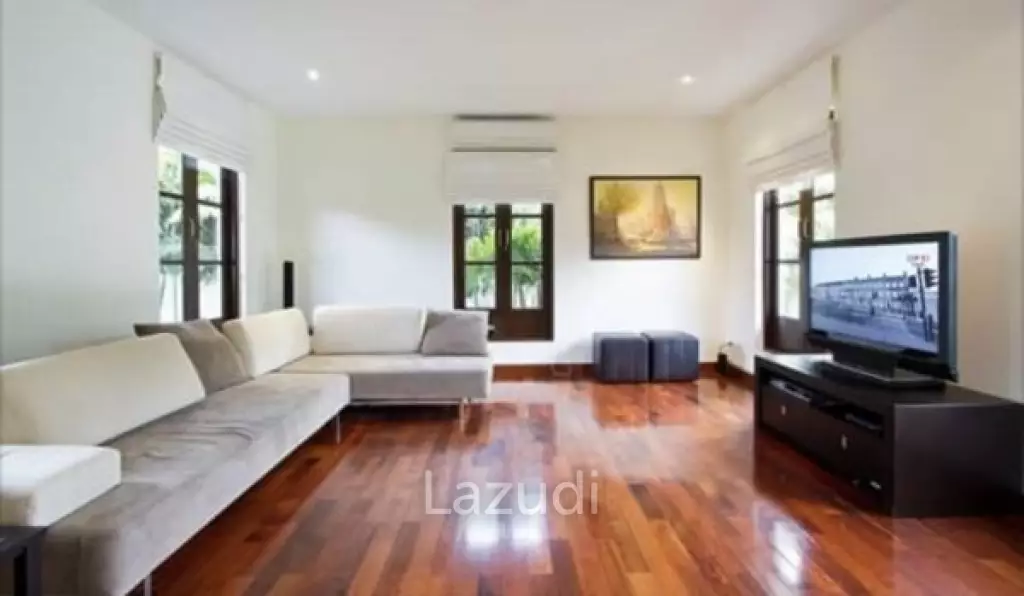 HUNSA RESIDENCE: High Quality Balinese Pool Villa