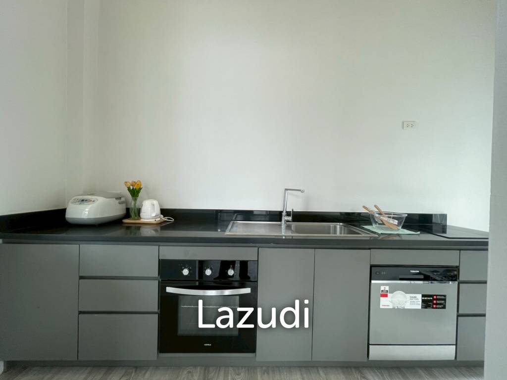We by Sirin: 3 beds, 2 baths in prime location