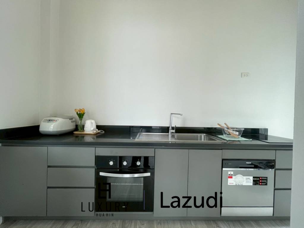 We by Sirin: 3 beds, 2 baths in prime location