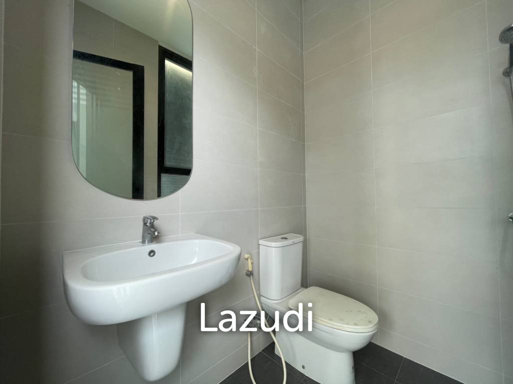 We by Sirin: 3 beds, 2 baths in prime location