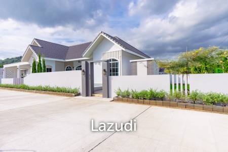 Mountain View Villa in Sam Phraya Cha Am