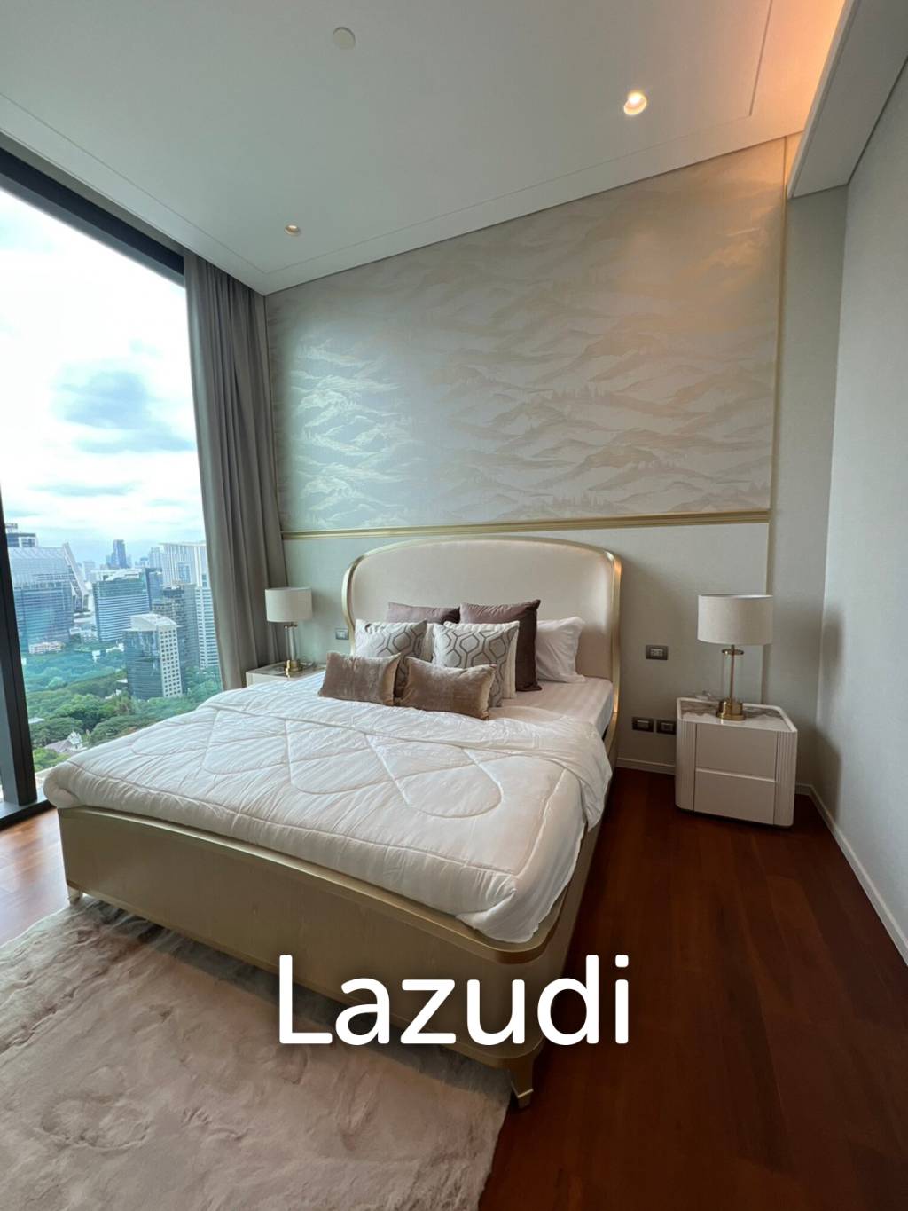 3 Beds 4 Baths 1 Maidroom 339 SQ.M The Residences at Sindhorn Kempinski