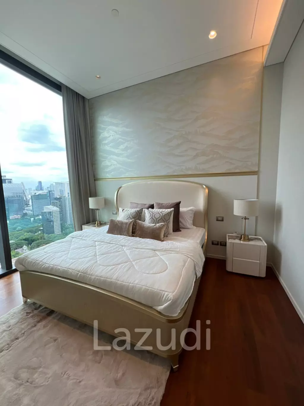 3 Beds 4 Baths 1 Maidroom 339 SQ.M The Residences at Sindhorn Kempinski