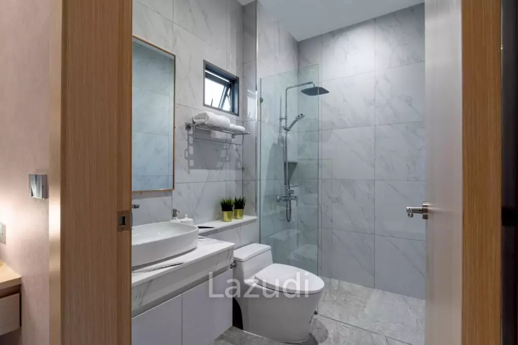 4 Beds 5 Baths 250 SQ.M. Villa In Thappraya Area