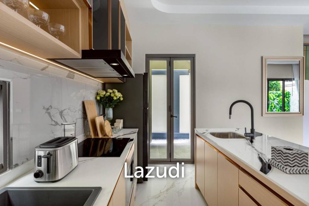 4 Beds 5 Baths 250 SQ.M. Villa In Thappraya Area