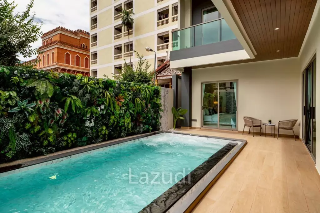 4 Beds 5 Baths 250 SQ.M. Villa In Thappraya Area