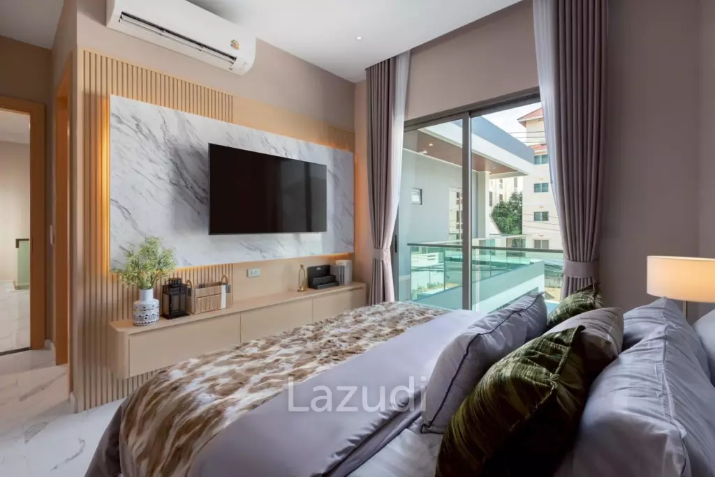 4 Beds 5 Baths 250 SQ.M. Villa In Thappraya Area