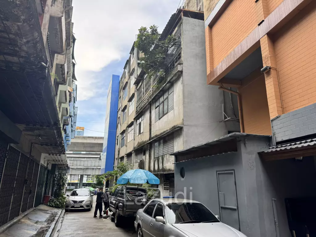 Prime Asset For Sale across Bangkok Mall
