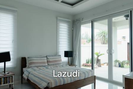 SMART HOUSE VALLEY : Elegant 3-Bedroom Villa with Pool