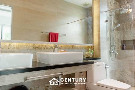 SMART HOUSE VALLEY : Elegant 3-Bedroom Villa with Pool