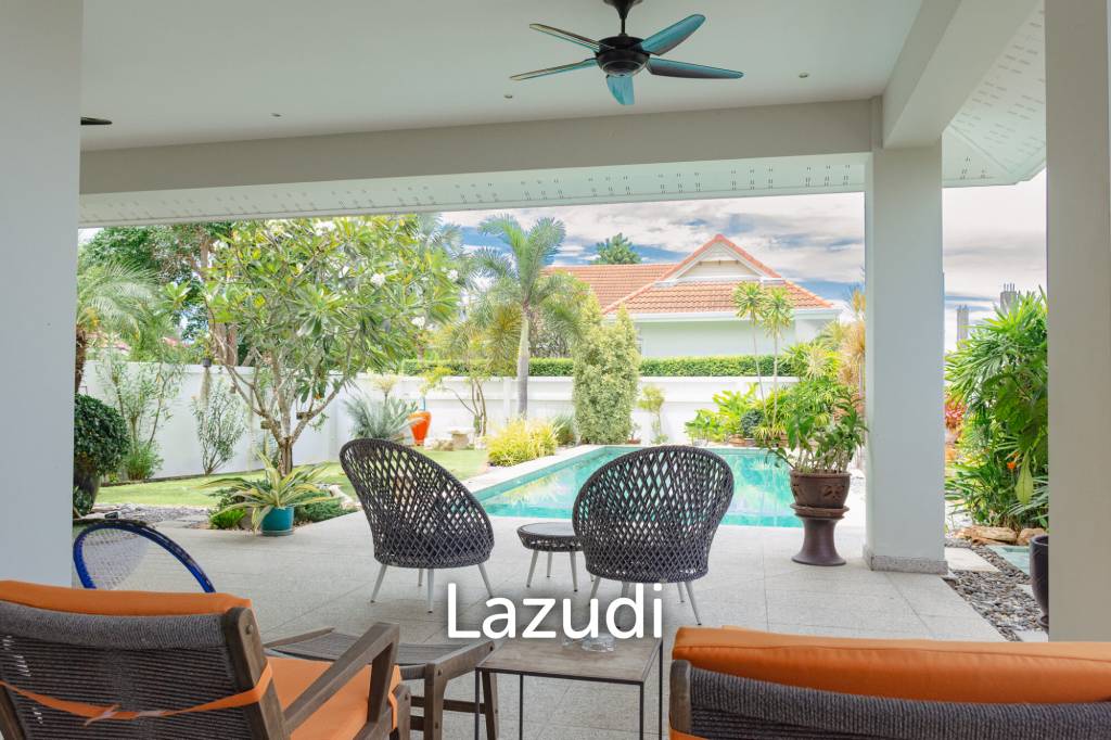 SMART HOUSE VALLEY : Elegant 3-Bedroom Villa with Pool