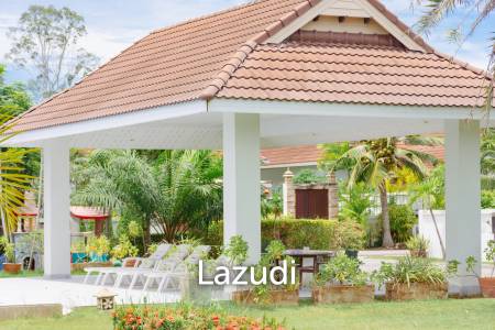SMART HOUSE VALLEY : Elegant 3-Bedroom Villa with Pool