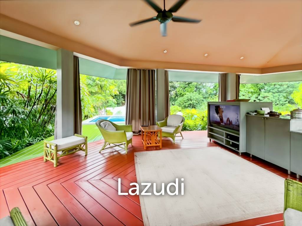 Elegant Eco-Design 5-Bedroom Villa on Over 2 Rai in Springfield Village