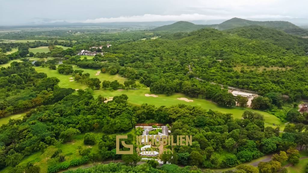 3200 คิว м участка / 1,000 คิว ในชีวิตของฉันมีสนามกอล์ฟและสปารีสอร์ท