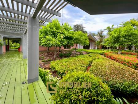 3200 คิว м участка / 1,000 คิว ในชีวิตของฉันมีสนามกอล์ฟและสปารีสอร์ท