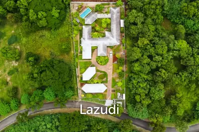 Elegant Eco-Design 5-Bedroom Villa on Over 2 Rai in Springfield Village