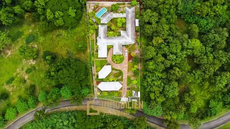 3200 คิว м участка / 1,000 คิว ในชีวิตของฉันมีสนามกอล์ฟและสปารีสอร์ท