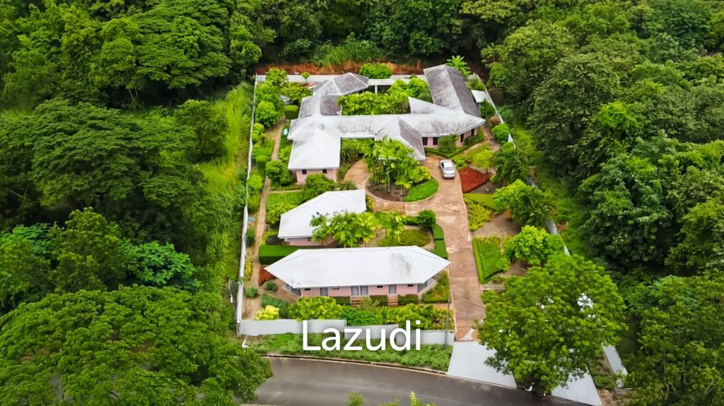 Elegant Eco-Design 5-Bedroom Villa on Over 2 Rai in Springfield Village