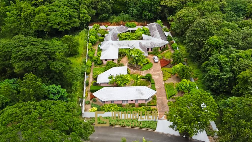 3200 คิว м участка / 1,000 คิว ในชีวิตของฉันมีสนามกอล์ฟและสปารีสอร์ท