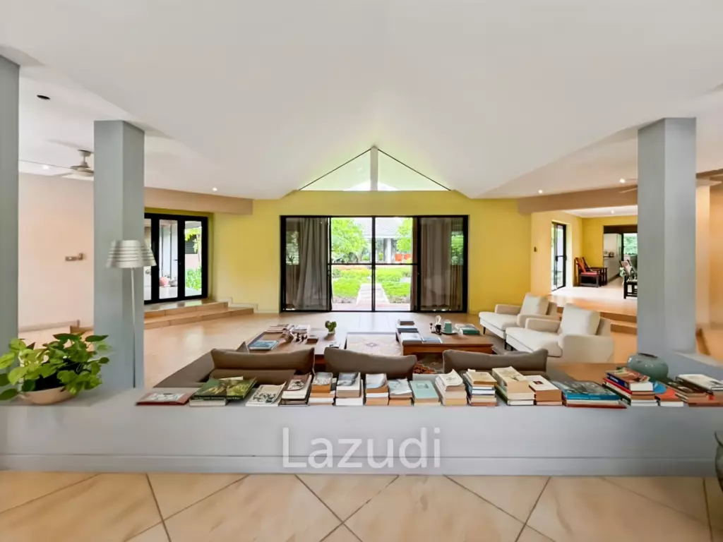 Elegant Eco-Design 5-Bedroom Villa on Over 2 Rai in Springfield Village