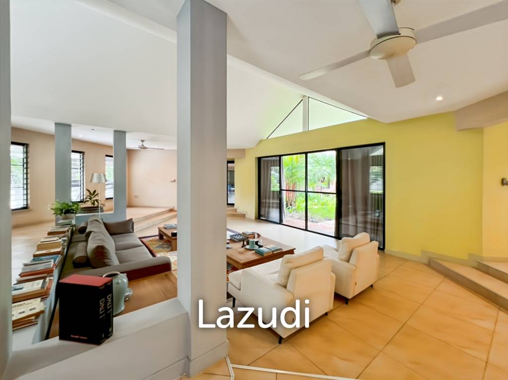 Elegant Eco-Design 5-Bedroom Villa on Over 2 Rai in Springfield Village
