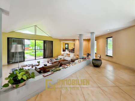 3200 คิว м участка / 1,000 คิว ในชีวิตของฉันมีสนามกอล์ฟและสปารีสอร์ท