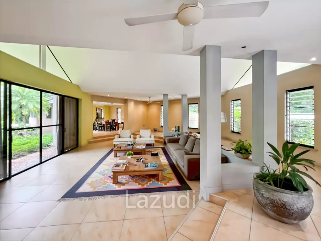 Elegant Eco-Design 5-Bedroom Villa on Over 2 Rai in Springfield Village