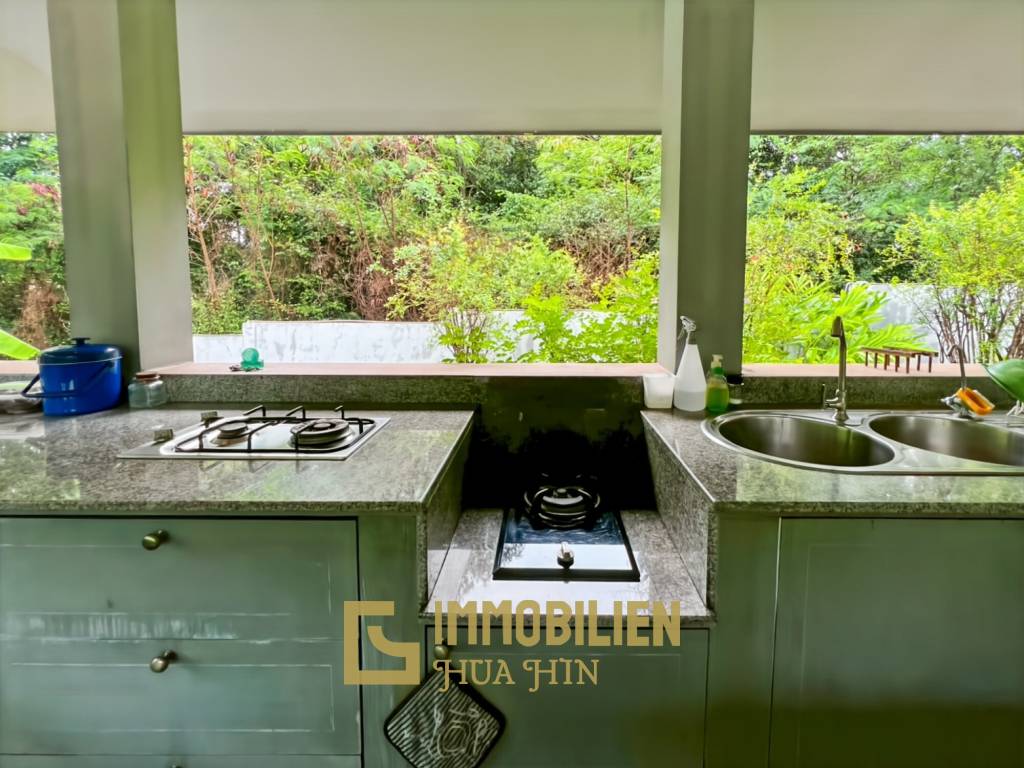 3200 คิว м участка / 1,000 คิว ในชีวิตของฉันมีสนามกอล์ฟและสปารีสอร์ท